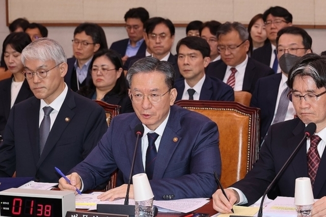 "檢반발 처벌" "대통령 관여 의심"...'대장동 항소포기' 여야 공방