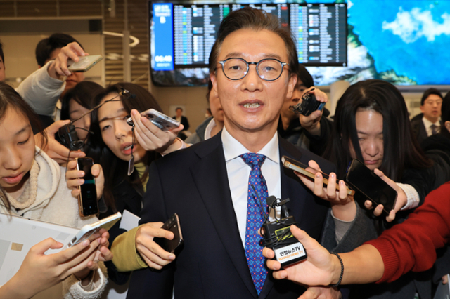 '통일교 의혹' 전재수 장관, 사의 표명... "불법 금품수수 없어"