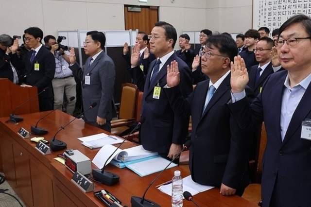 수원고검장, 대북송금 수사방식 지적에 "매우 잘못, 송구하다"