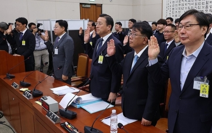 수원고검장, 대북송금 수사방식 지적에 "매우 잘못, 송구하다"