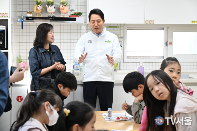 오세훈 시장, 서울형 아침돌봄 키움센터 방문