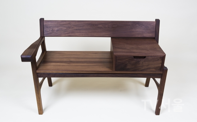 대상 수상작, 박지은의 '텔레폰 체어'