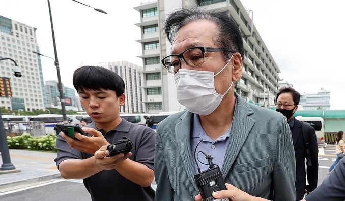 <strong>영장심사 포기하고 특검 대기하는 건진법사 전성배 씨 /사진</strong>=연합뉴스