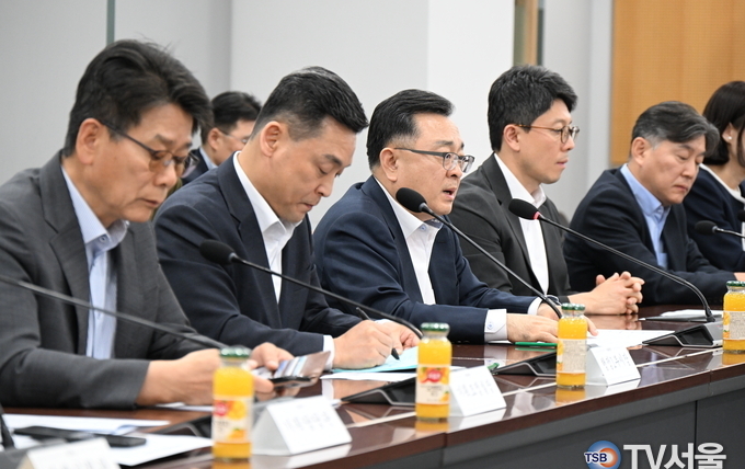 서울시, 김성보 시장 권한대행 체제 전환 직후 첫 간부회의 개최